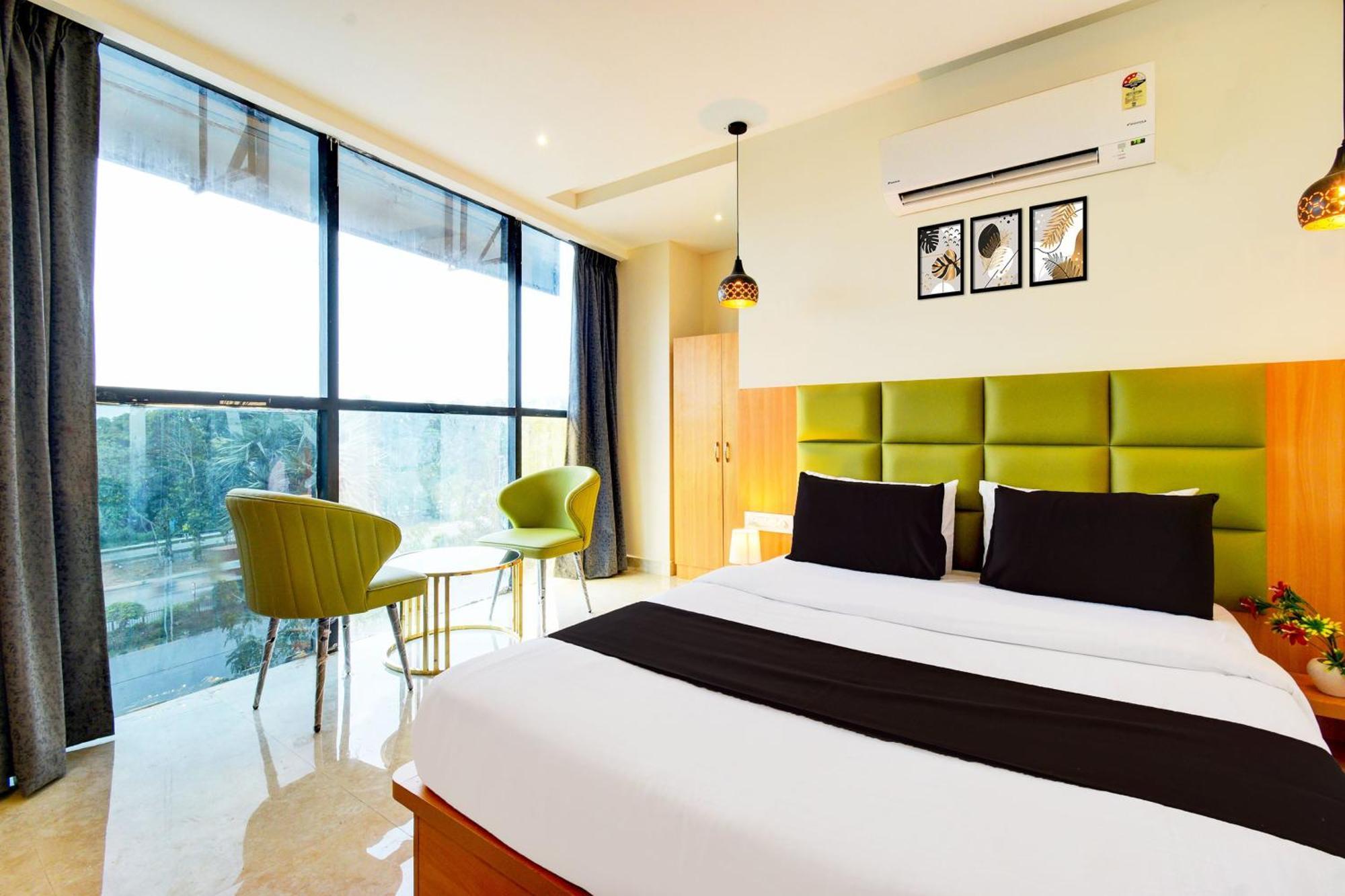 Hotel O Svs Suites Luxury Rooms Trimulgherry Exterior photo