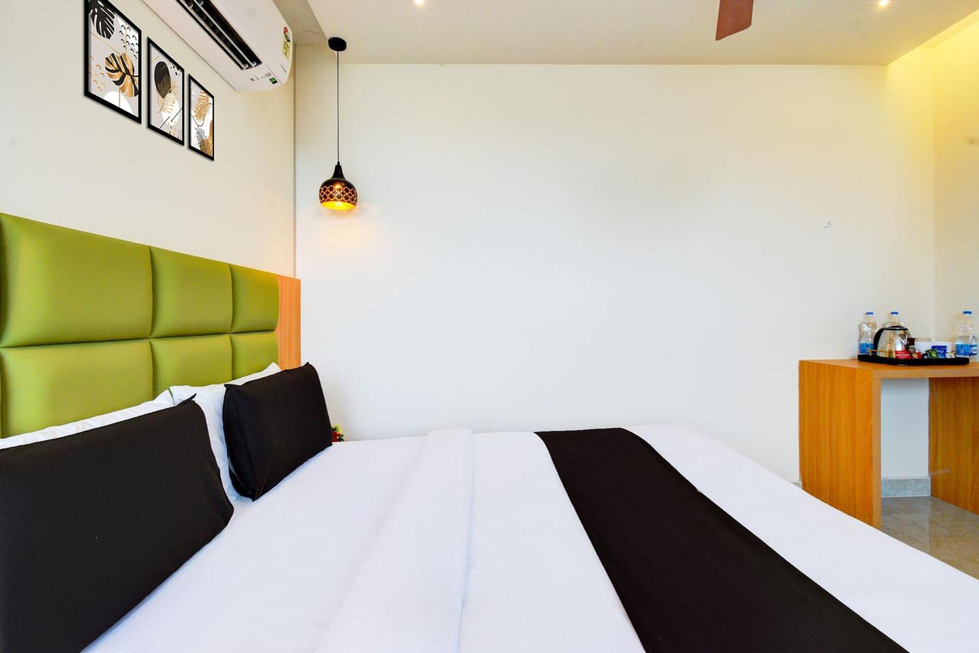 Hotel O Svs Suites Luxury Rooms Trimulgherry Exterior photo