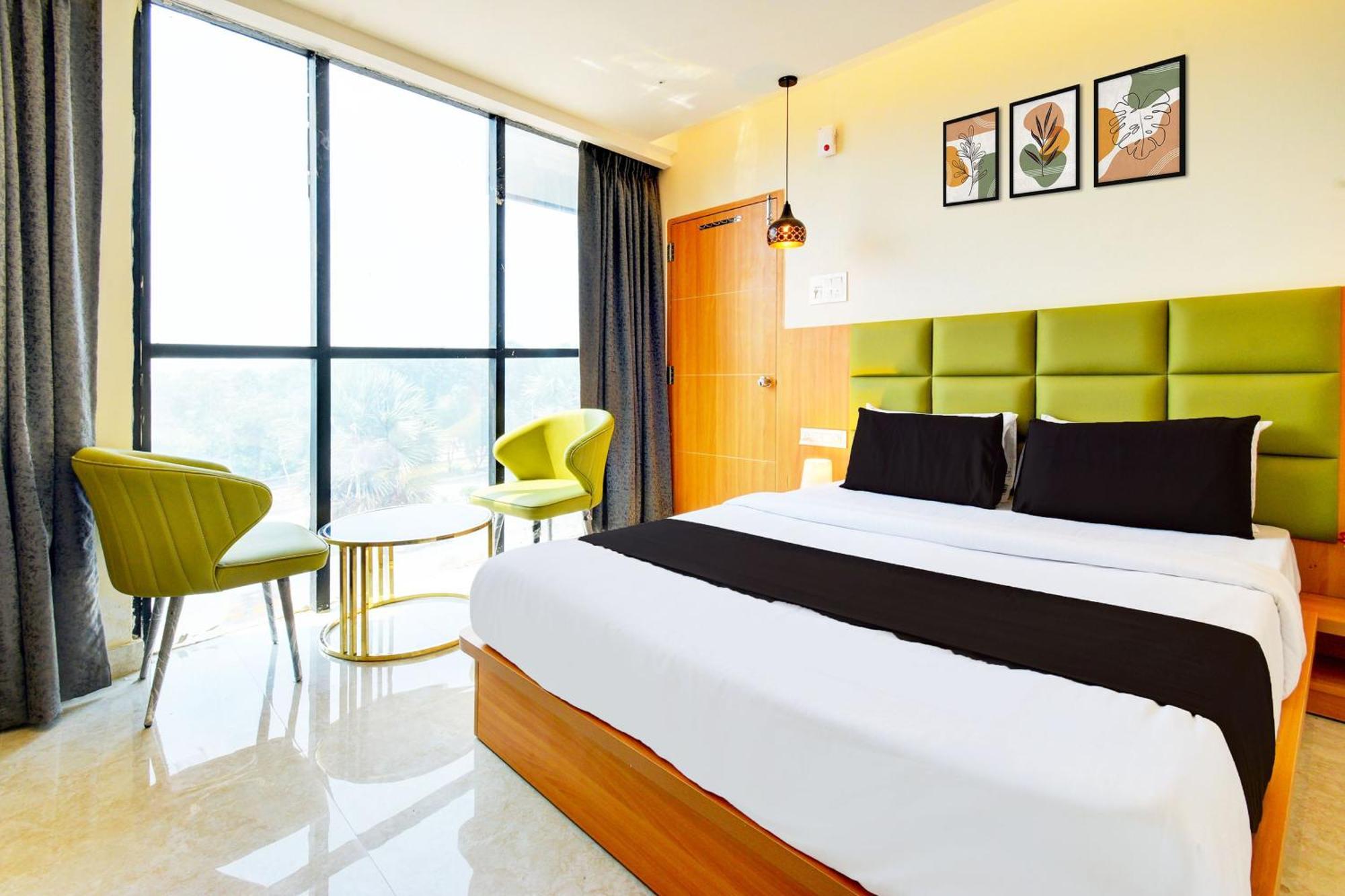 Hotel O Svs Suites Luxury Rooms Trimulgherry Exterior photo